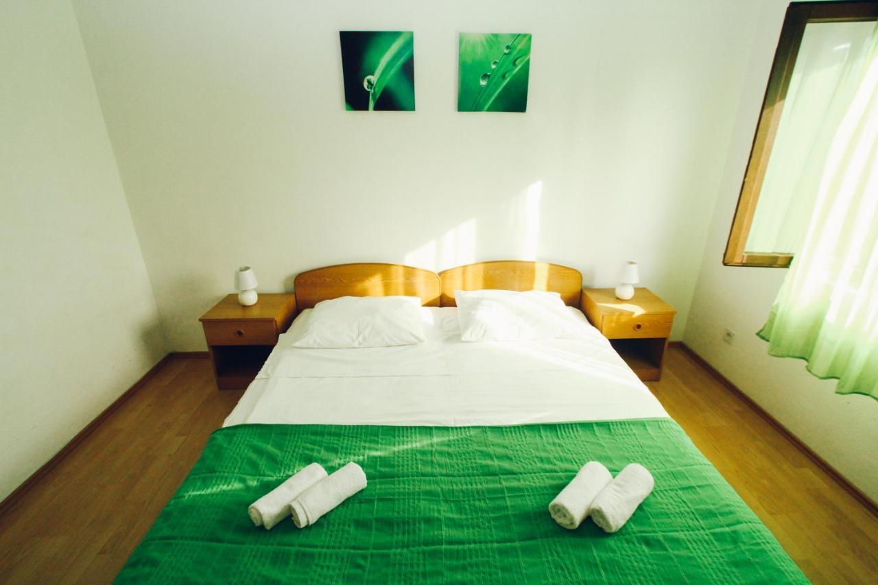 Apartments Gaja Green Ap Светі Филип-і-Яков Екстер'єр фото